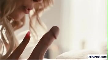 تشغيل Ts مدلكة الانفجارات الحمار من العميل ts