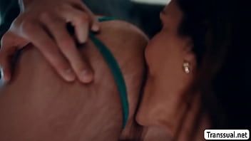 চালান Stepmom ts barebacks তার stepsons গাধা