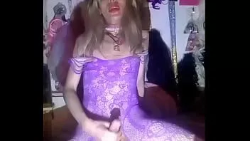Riproduci Masturbazione serie 4: biondo dorato con capelli lunghi tagliati a scodella, adoro masturbarmi per i miei fan, mi godo ogni secondo di toccarmi per tutti voi (commenta, mi piace, iscriviti e aggiungimi come amico per video più personalizzati e incontri nella vita reale UPS)