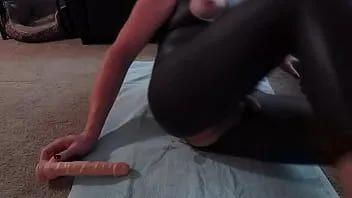 Play Nikkysheels dildoing that poor little ass