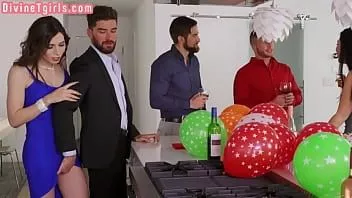 play Nena trans tiró en secreto en la fiesta antes de montar a pelo