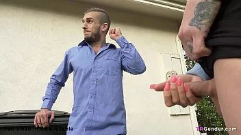 Reproducir Ts niñera convence a papá para que se la folle - casey kisses