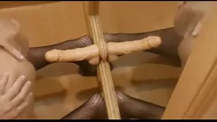 play Latin Shemale Ladysilva fode bunda apertada com vibrador em encontro quente ao ar livre