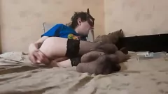 Oynat Solo Transseksüel Oyun Süresi: Sasha Earth ve ev yapımı yapay penis