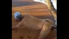 play Latina Shemale Ladysilva يعرض مؤخرتها العصير في الأماكن العامة ، مثلي الجنس الساخنة الساخنة